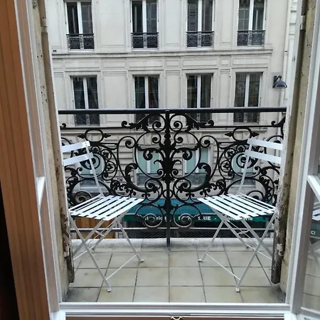 לינה וארוחת בוקר Maison De Lignieres - - Quartier Champs-elysees פריז