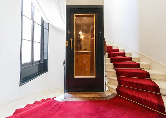 Bed & Breakfast Maison De Lignieres - - Quartier Champs-elysees Paris