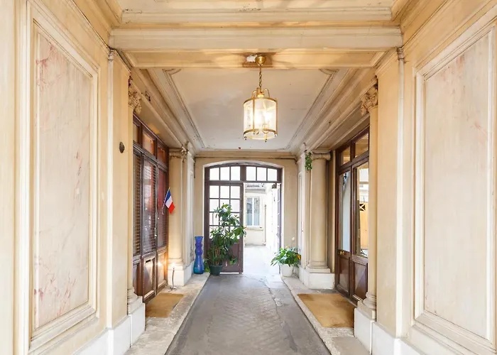 Bed & Breakfast Maison De Lignieres - - Quartier Champs-elysees 4*