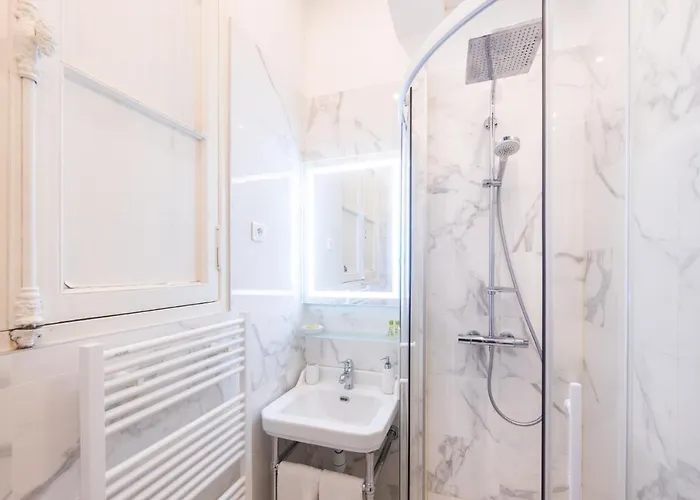 Bed & Breakfast Maison De Lignieres - - Quartier Champs-elysees 4*