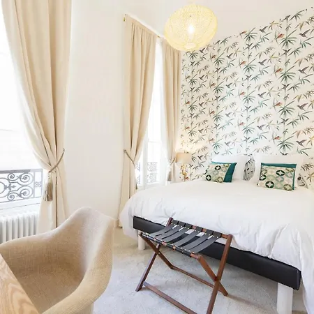 B&B Maison De Lignieres - - Quartier Champs-elysees 4*